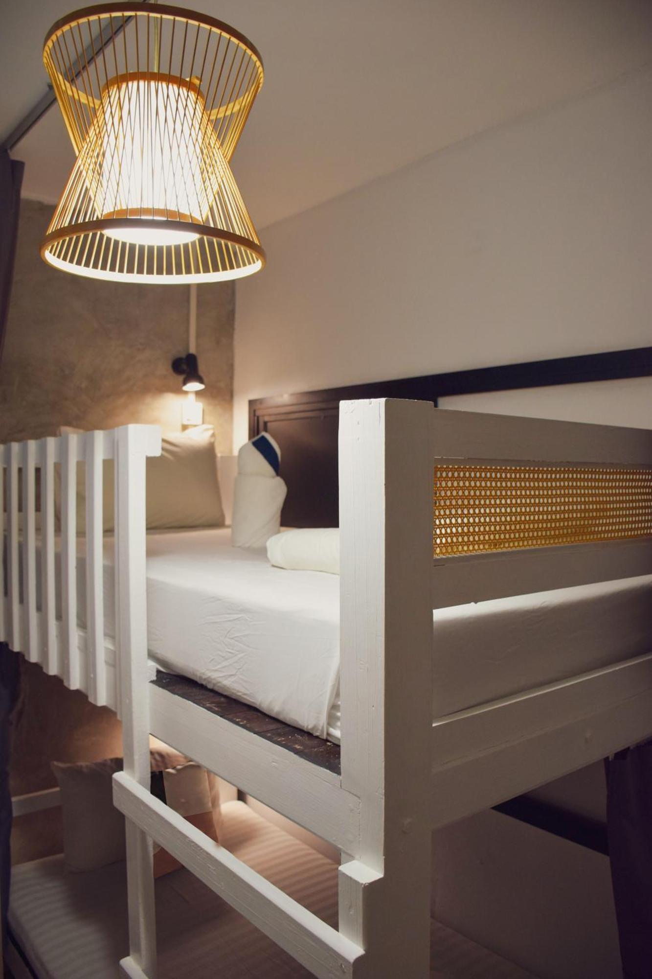 Hostel Costa Bed HHQ Zewnętrze zdjęcie