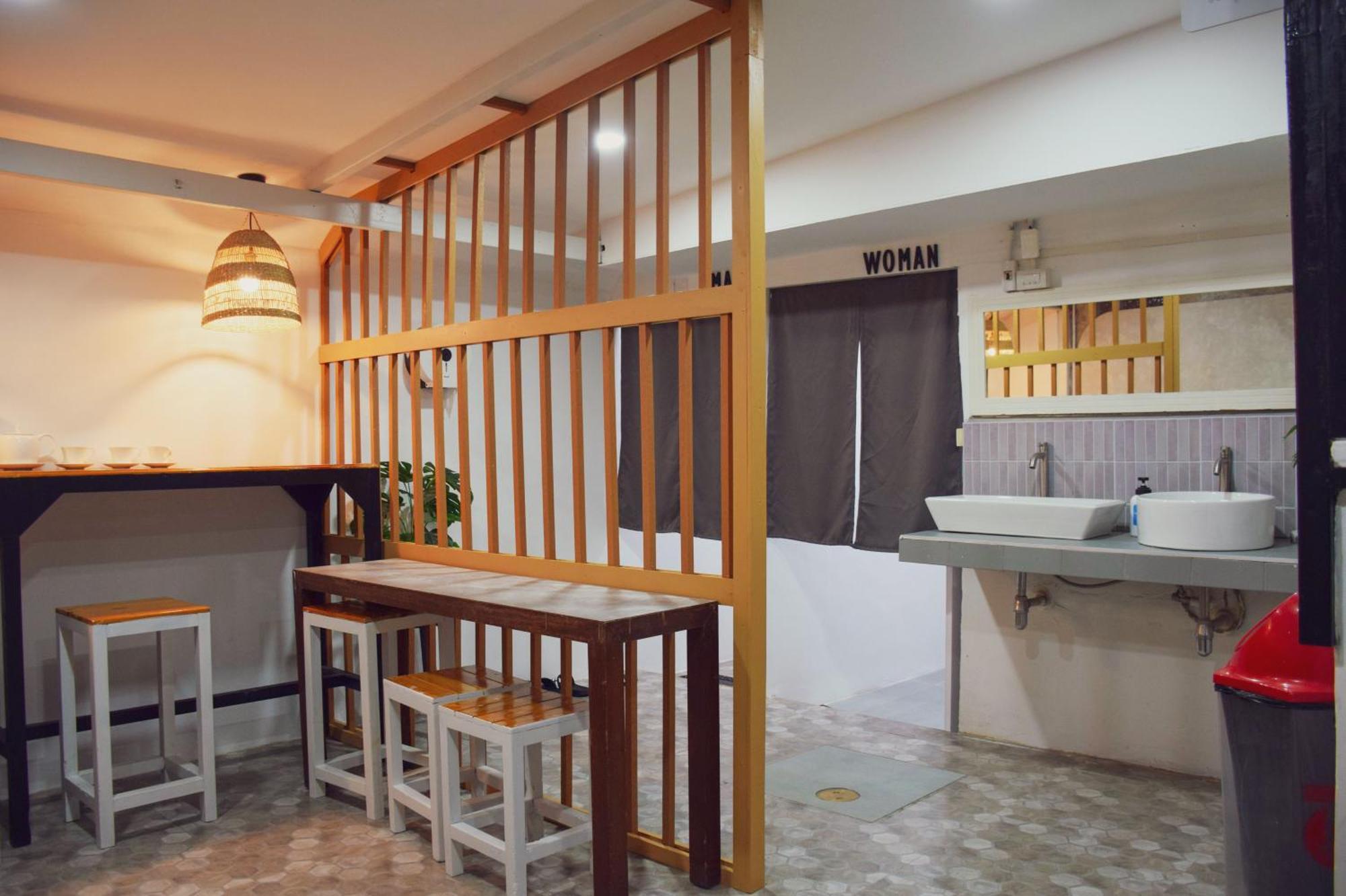 Hostel Costa Bed HHQ Zewnętrze zdjęcie